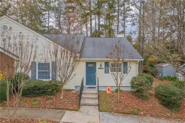 5006 Village Green WAY, Alpharetta, GA 30009