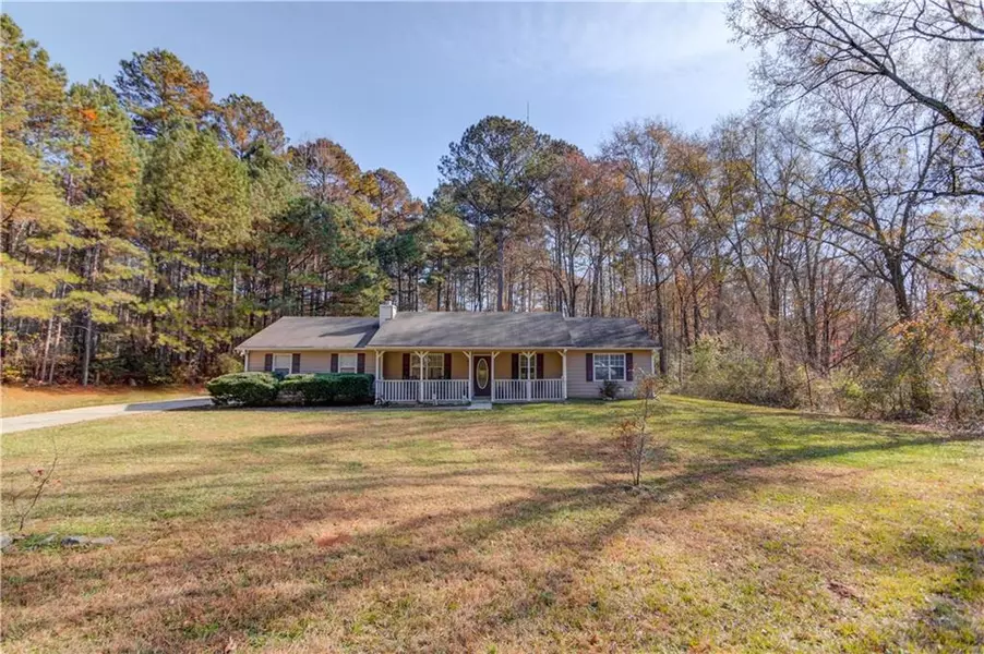 4692 Bullock LN, Loganville, GA 30052