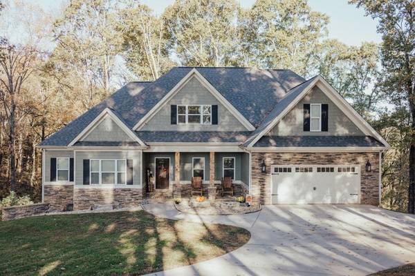 4241 Quail Creek DR, Flowery Branch, GA 30542