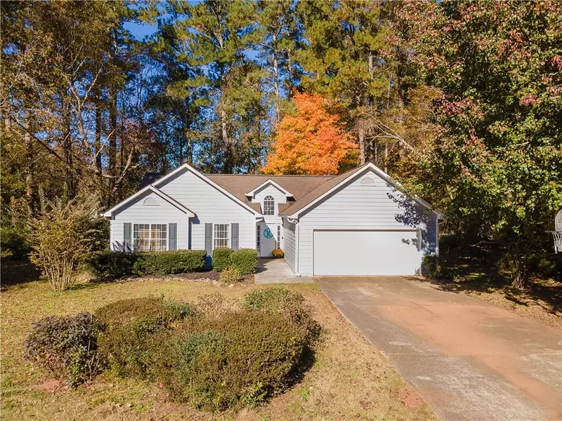 420 Flintlock DR, Dacula, GA 30019