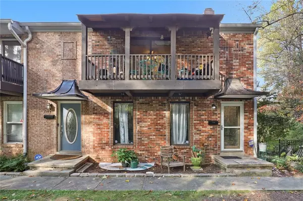 7166 Stonington DR, Sandy Springs, GA 30328