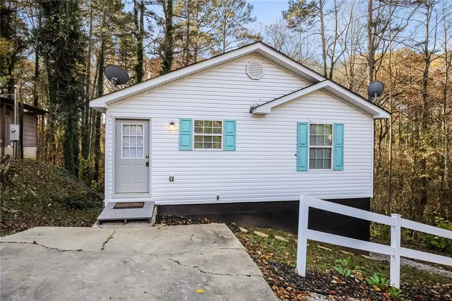 5485 Mercedes DR, Cumming, GA 30041