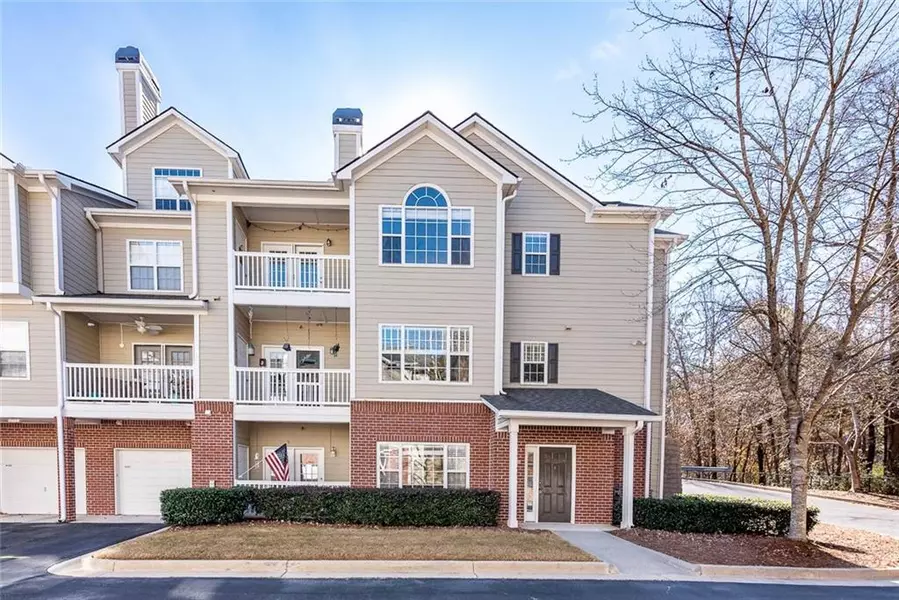 4001 Woodland LN, Alpharetta, GA 30009