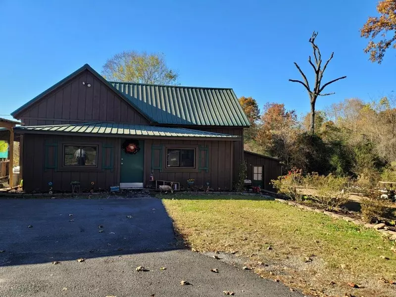 415 W 5 Hwy, Whitesburg, GA 30185