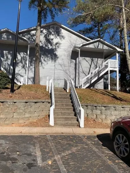 107 Natchez TRCE, Sandy Springs, GA 30350