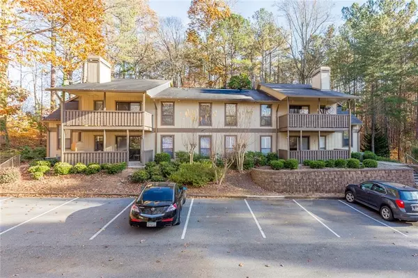 1402 Woodcliff DR, Sandy Springs, GA 30350