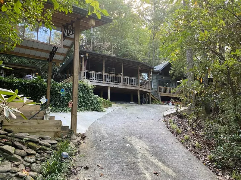 1180 Ruby Lake DR, Hiawassee, GA 30546