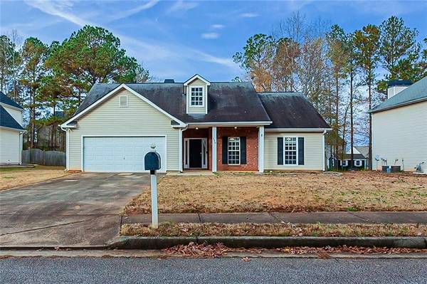 156 Revolutionary DR, Hampton, GA 30228