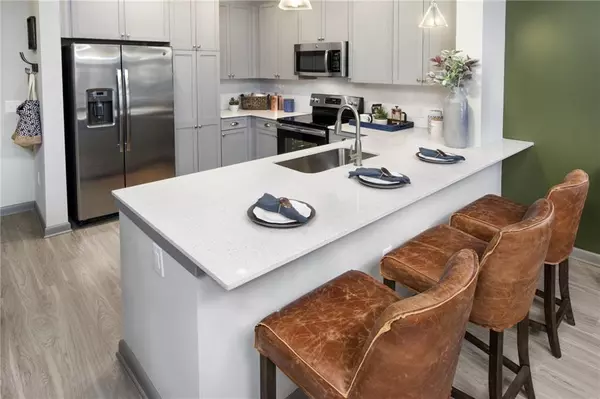 Sandy Springs, GA 30328,6919 Peachtree Dunwoody RD #347