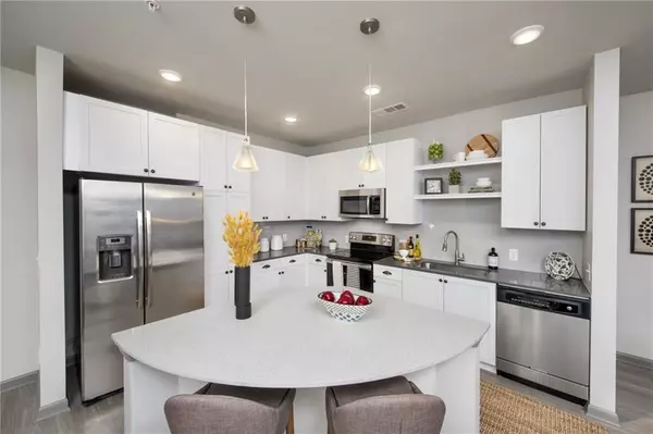 Sandy Springs, GA 30328,6919 Peachtree Dunwoody RD #320