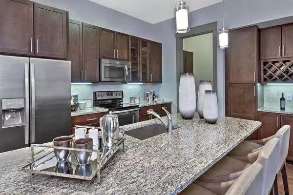 Sandy Springs, GA 30342,4600 Roswell RD #121