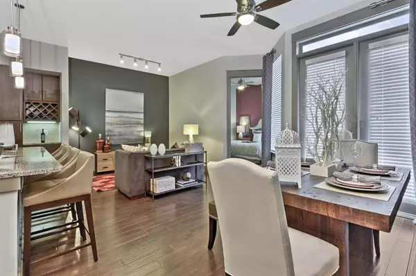 Sandy Springs, GA 30342,4600 Roswell RD #121