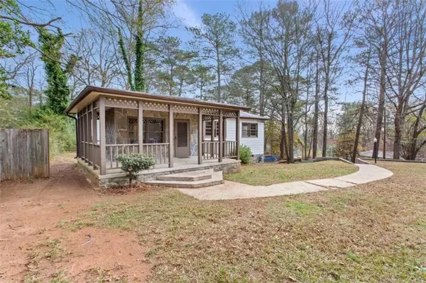 Mableton, GA 30126,6067 Blackhawk TRL