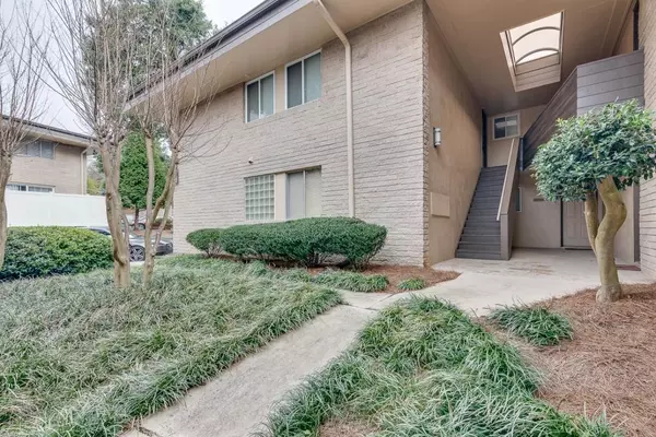 Sandy Springs, GA 30328,346 Carpenter DR #75