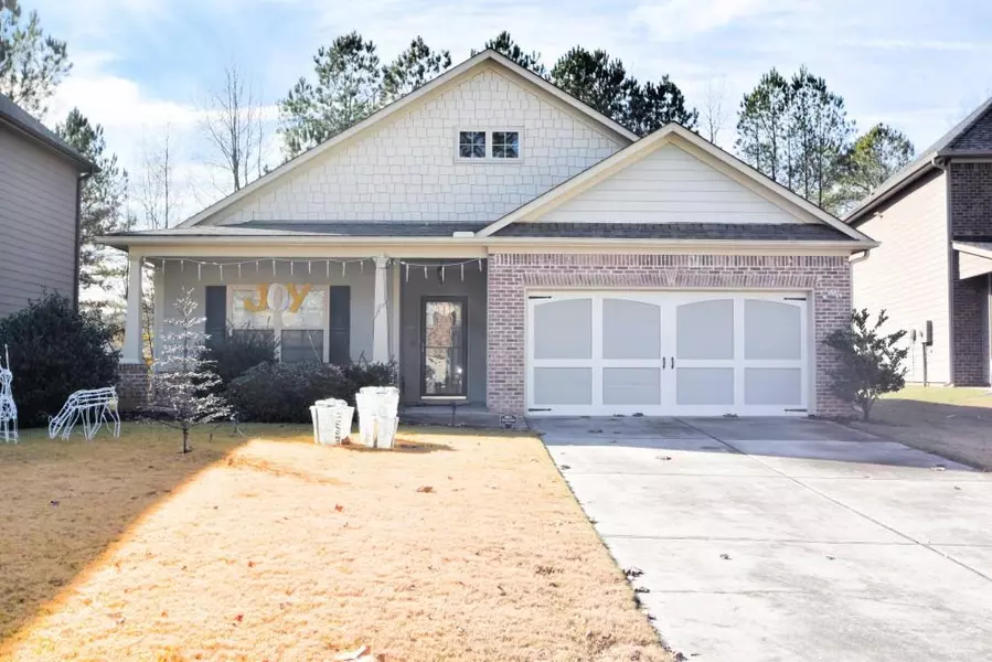 3227 Hideaway LN, Loganville, GA 30052