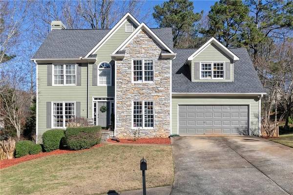 33 Crestview LN, Dallas, GA 30157