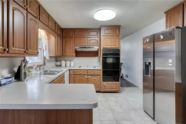 Conyers, GA 30013,2103 W Chester CIR SE