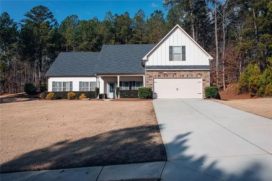 1553 Shadowstone CIR, Winder, GA 30680