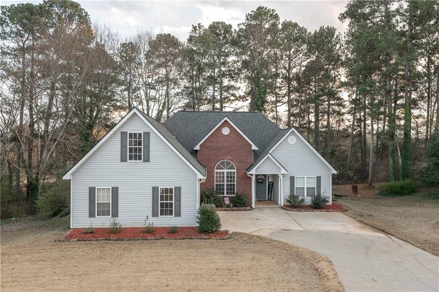 217 Towler Dr, Loganville, GA 30052