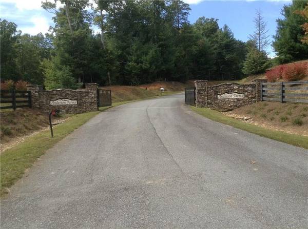 15 Frances DR, Ellijay, GA 30536