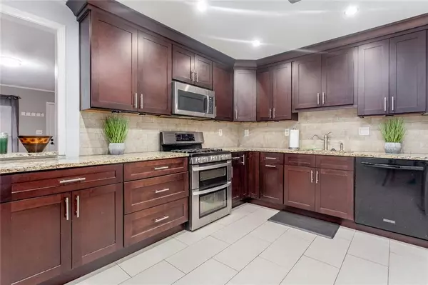 Marietta, GA 30062,966 Azalea CIR