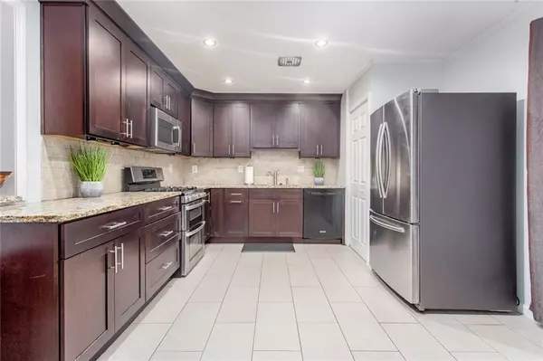 Marietta, GA 30062,966 Azalea CIR