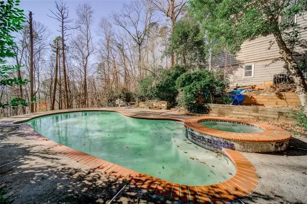 Woodstock, GA 30188,225 NACOOCHEE DR