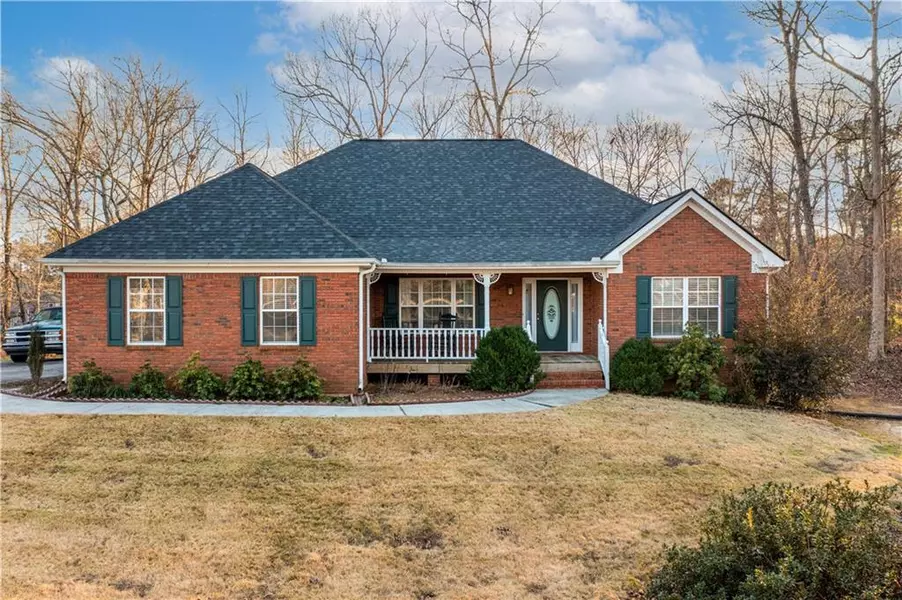 2450 Red Oak BND, Oxford, GA 30054