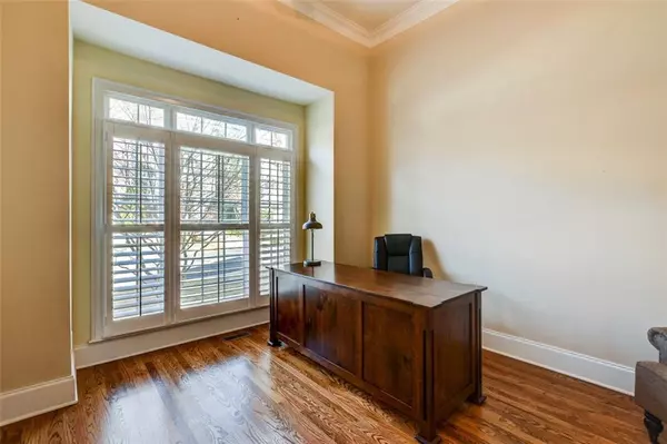 Atlanta, GA 30319,954 Wescott LN