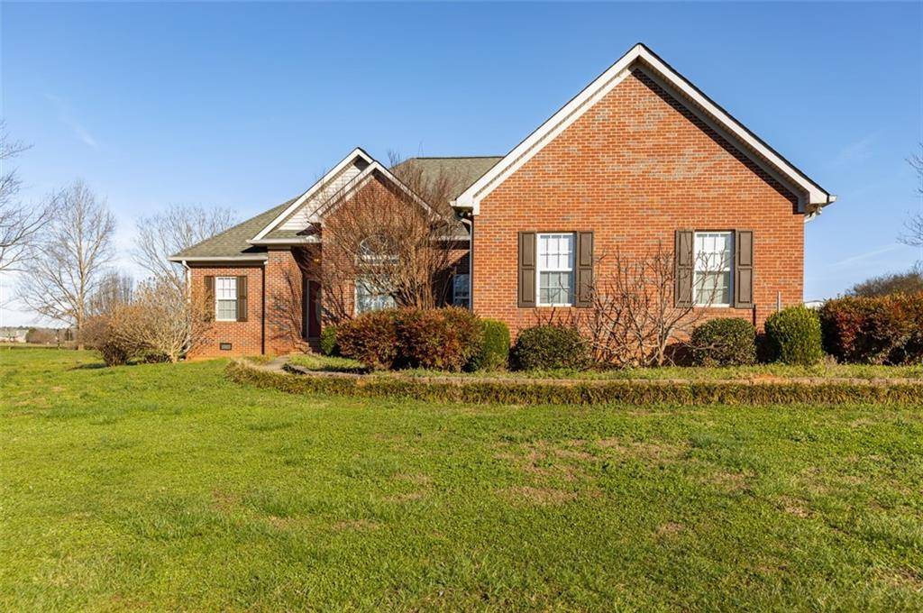 35 South Lake DR, Carrollton, GA 30117