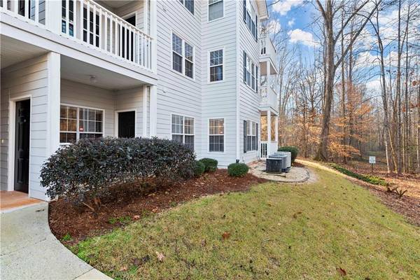 201 Streamside DR, Roswell, GA 30076