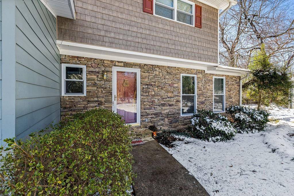 Gainesville, GA 30501,2204 Colonial CIR