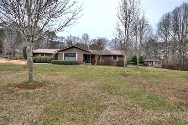 257 Iracille LN NE, Calhoun, GA 30701