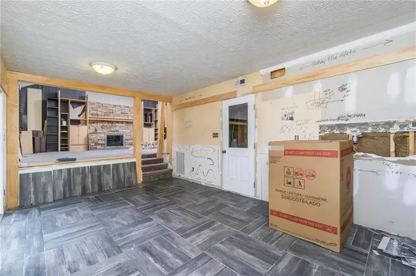 Woodstock, GA 30189,488 Victoria RD