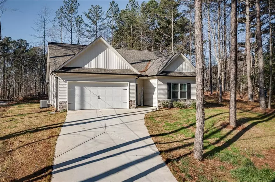 1628 Bobo RD, Dallas, GA 30132