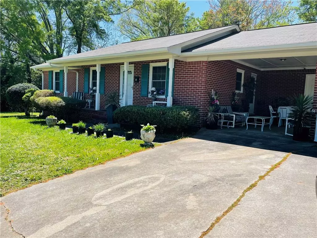 Griffin, GA 30223,110 E Cherry E