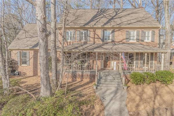 316 Coopers Pond DR, Lawrenceville, GA 30044