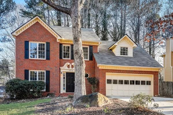 3319 Woodrock LN, Snellville, GA 30078