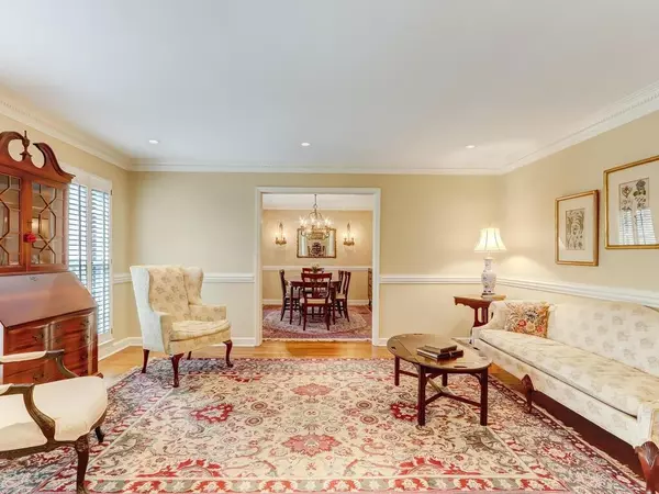 Sandy Springs, GA 30327,5605 Whitner DR