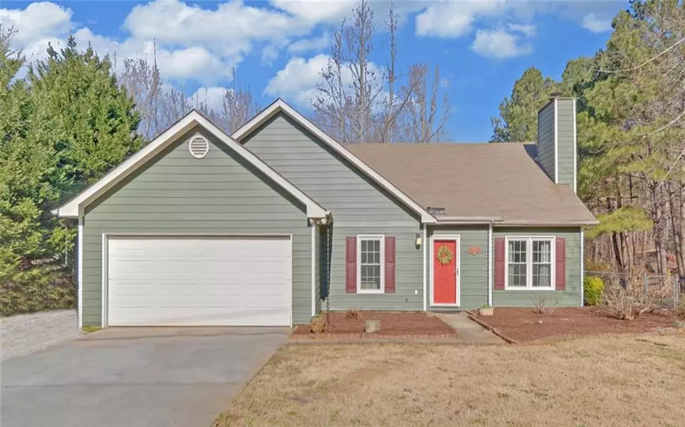 2092 Red Rose LN, Loganville, GA 30052