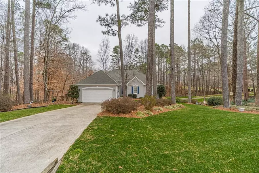 1600 Blue Pond DR, Canton, GA 30115