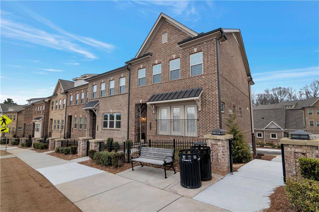 Dunwoody, GA 30338,5243 Saxondale LN