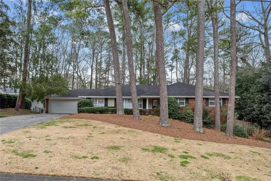 140 Forrest Lake DR NW, Sandy Springs, GA 30327