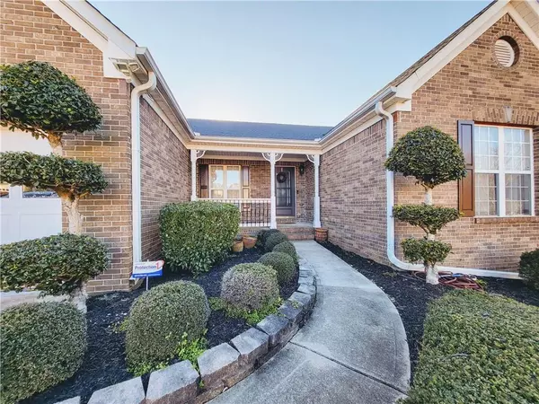 Lawrenceville, GA 30046,915 Rafington DR