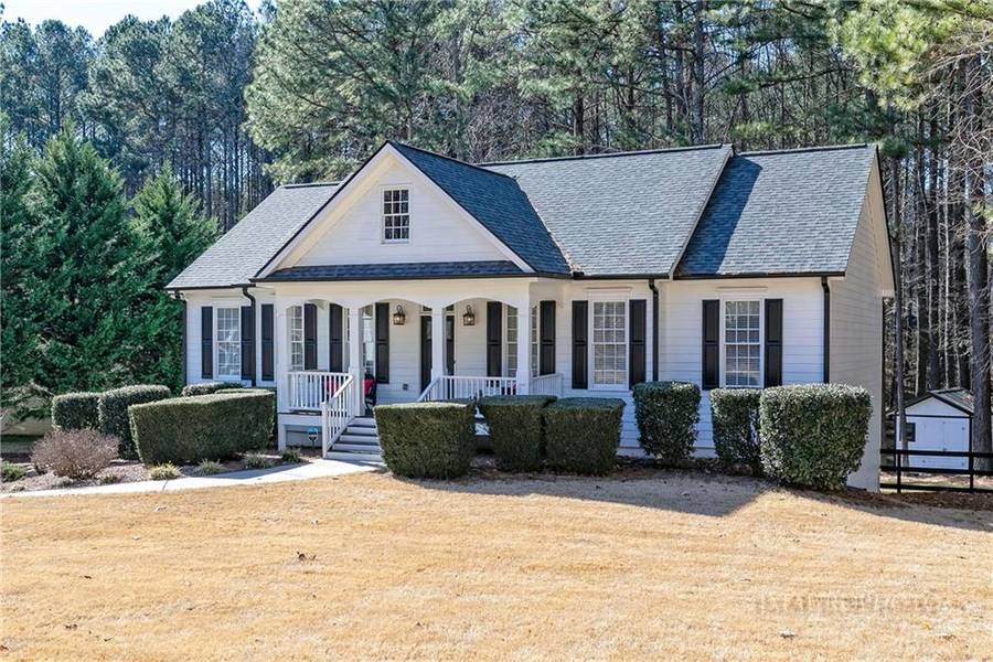 305 Thorntree LN, Canton, GA 30115