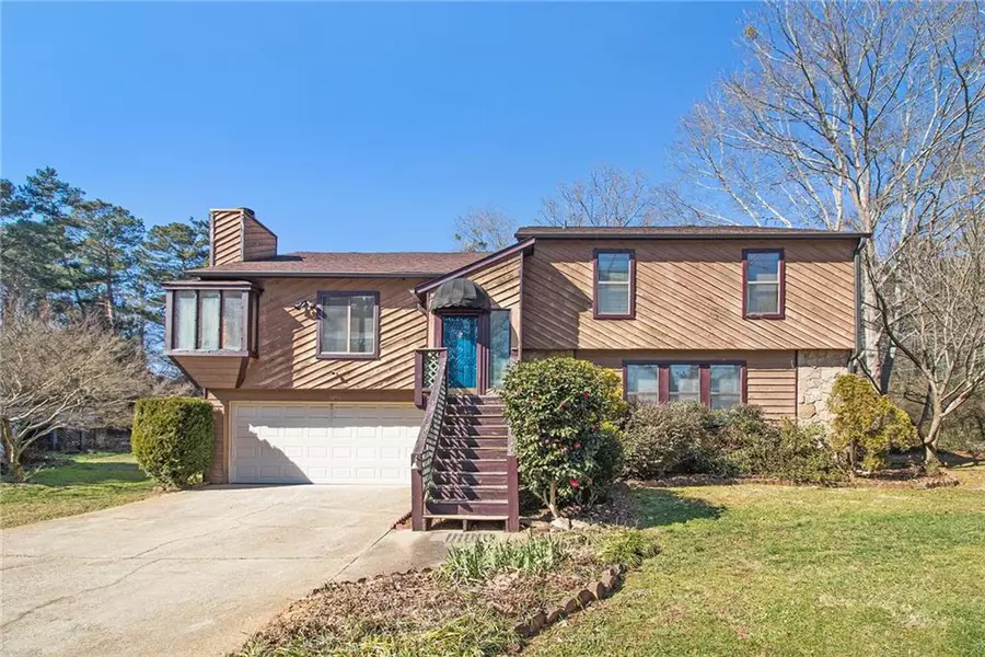 1056 Cedar Forest CT, Stone Mountain, GA 30083