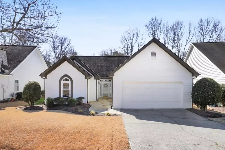 205 Blue Heron LN, Alpharetta, GA 30009