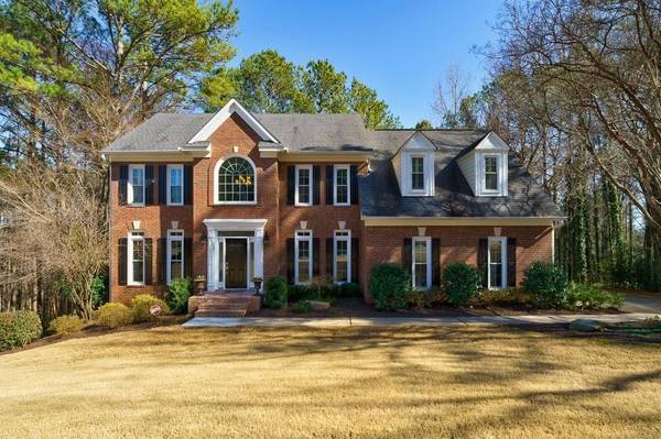 135 Lochland CIR, Roswell, GA 30075