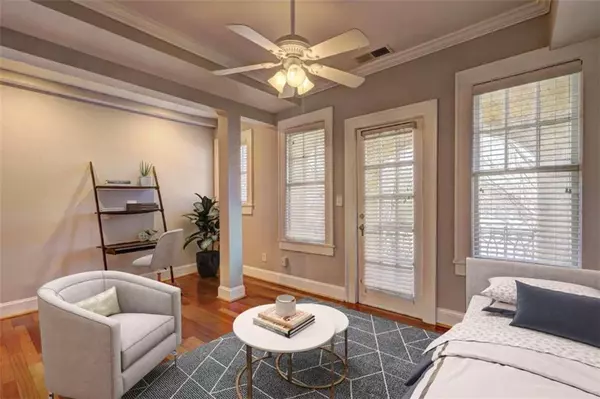 Atlanta, GA 30305,2855 Peachtree RD #206