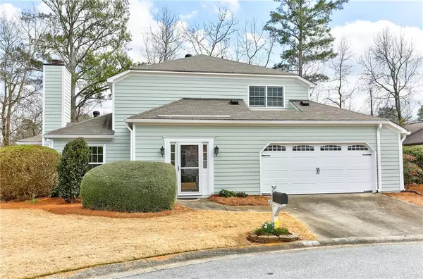 64 Robyn WAY, Marietta, GA 30062